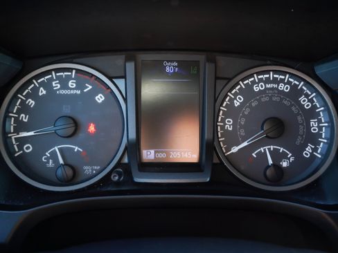 Used 2019 Toyota Tacoma TRD Sport w/ Technology Package AWD/4WD image 39