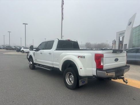 Used 2017 Ford F350 Lariat w/ Chrome Package image 3
