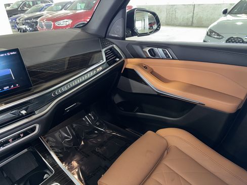 Certified 2025 BMW X5 xDrive40i w/ M Sport Package image 30