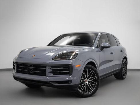 Used 2026 Porsche Cayenne AWD/4WD image 1