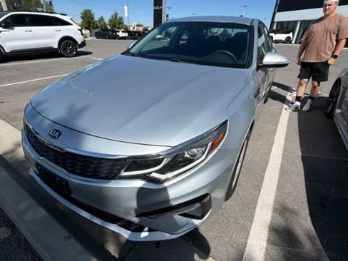 Used 2019 Kia Optima LX FWD image 2