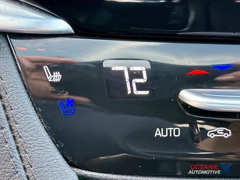 Used 2024 Cadillac XT6 Sport image 21