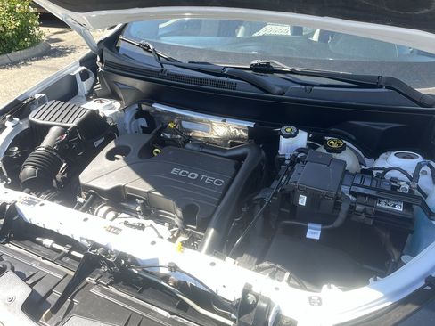 Used 2022 Chevrolet Equinox LS w/ LS Convenience Package FWD image 27