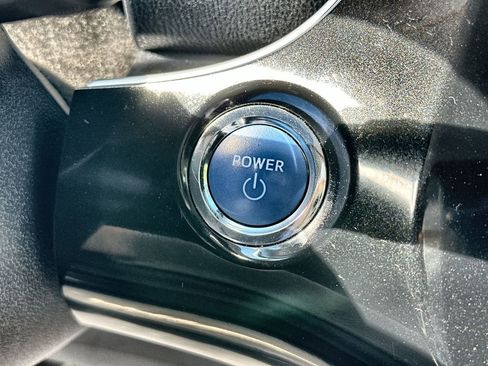 Used 2017 Toyota Prius Three Touring image 17