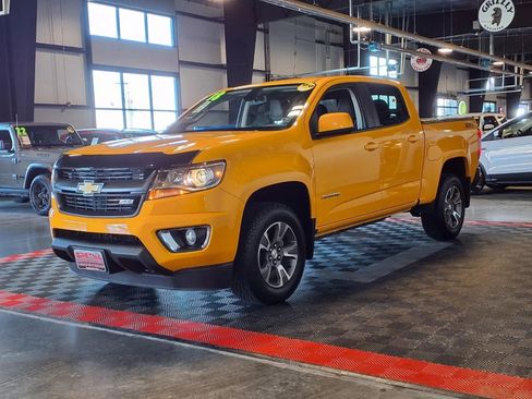 Used 2018 Chevrolet Colorado Z71 image 3