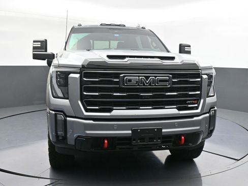 Used 2024 GMC Sierra 2500 AT4 w/ AT4 Premium Plus Package image 2