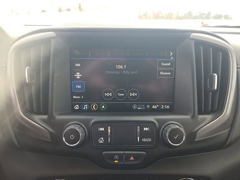 Used 2024 GMC Terrain AT4 w/ Infotainment Package II image 33