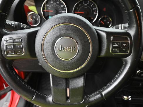 Used 2018 Jeep Wrangler Unlimited Sport S AWD/4WD image 17