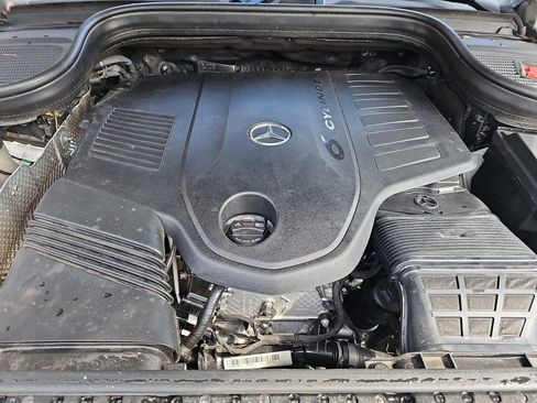 Certified 2023 Mercedes-Benz GLS 450 4MATIC image 33
