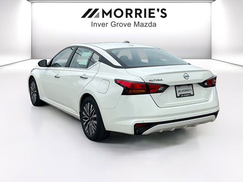 Used 2025 Nissan Altima 2.5 SV image 7