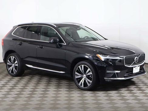 Used 2023 Volvo XC60 B5 Plus w/ Climate Package AWD/4WD image 2