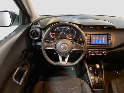 Used 2022 Nissan Kicks S image 20
