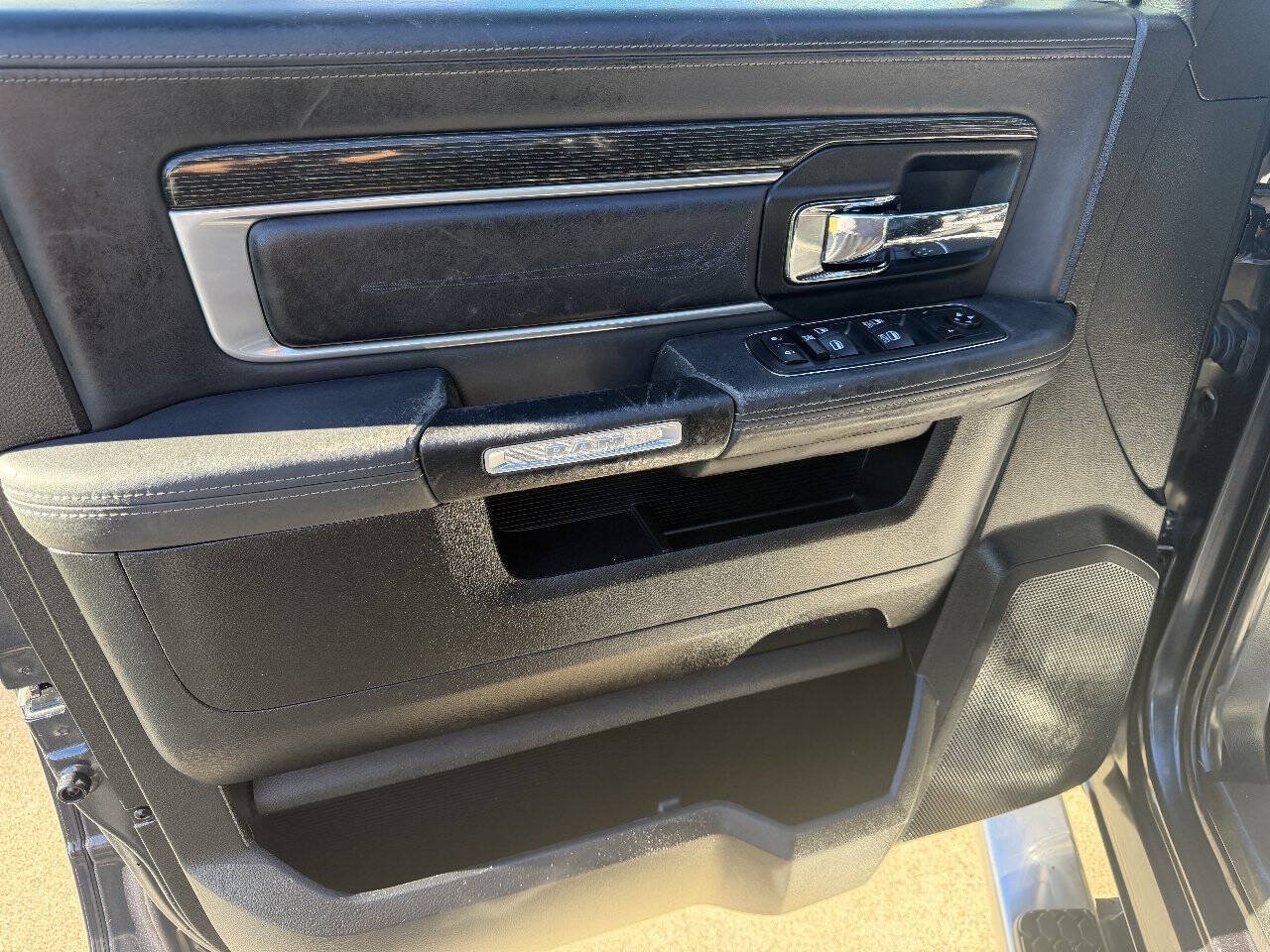 Used 2015 RAM 1500 Limited RWD image 22