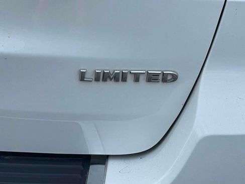 Used 2021 Jeep Grand Cherokee Limited w/ Sun & Sound Group AWD/4WD image 9