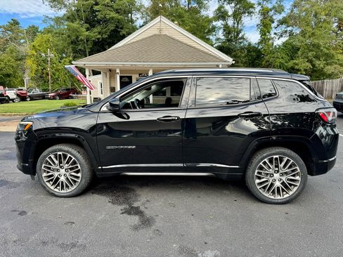 Used 2022 Jeep Compass Limited w/ Elite Group image 6