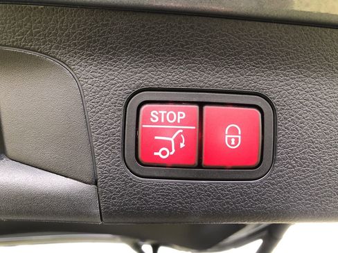 Used 2021 Mercedes-Benz GLS 450 4MATIC image 10