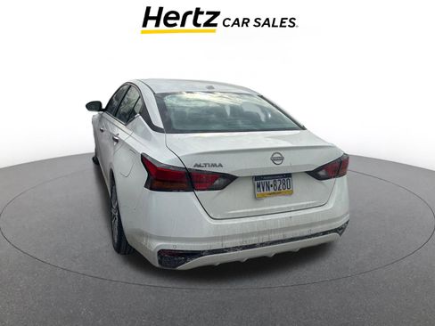 Used 2025 Nissan Altima 2.5 SV image 3