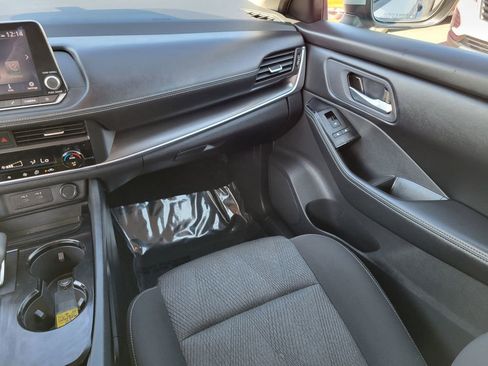 Used 2025 Nissan Rogue SV image 20