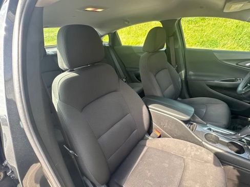 Used 2018 Chevrolet Malibu LT FWD image 42