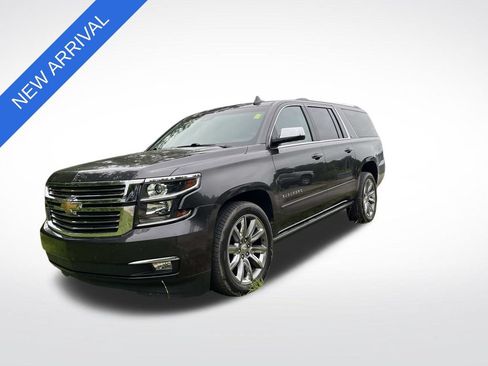 Used 2016 Chevrolet Suburban LTZ AWD/4WD image 7