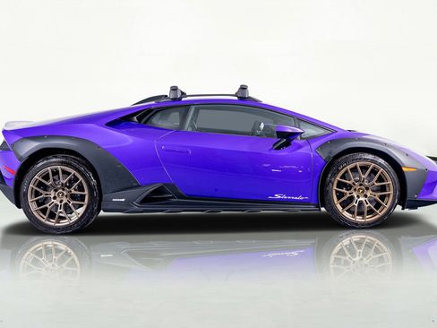 Used 2024 Lamborghini Huracan Sterrato image 6