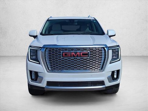 Used 2021 GMC Yukon Denali w/ LPO, Illumination Package image 2