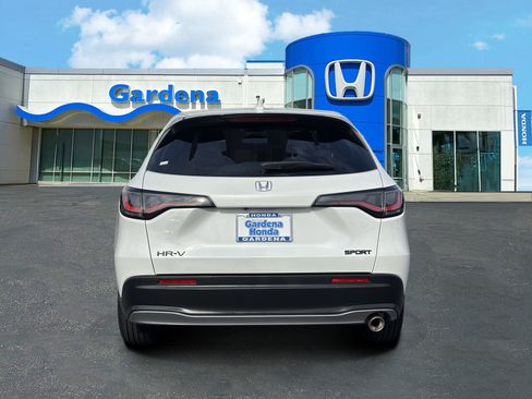 Certified 2027 Honda HR-V Sport image 5