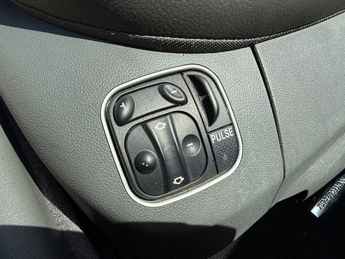 Used 2005 Mercedes-Benz SL 55 AMG image 17