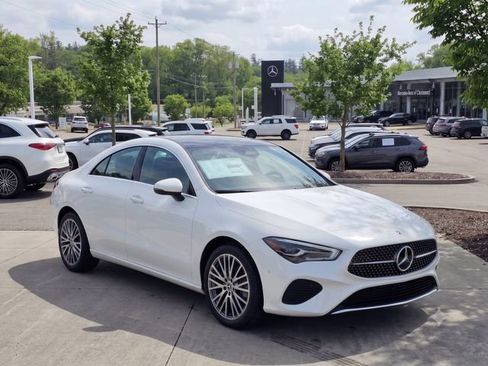 New 2026 Mercedes-Benz CLA 250 4MATIC image 1