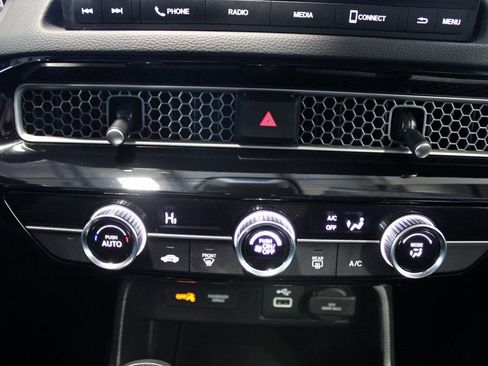 Used 2023 Honda Civic LX image 29