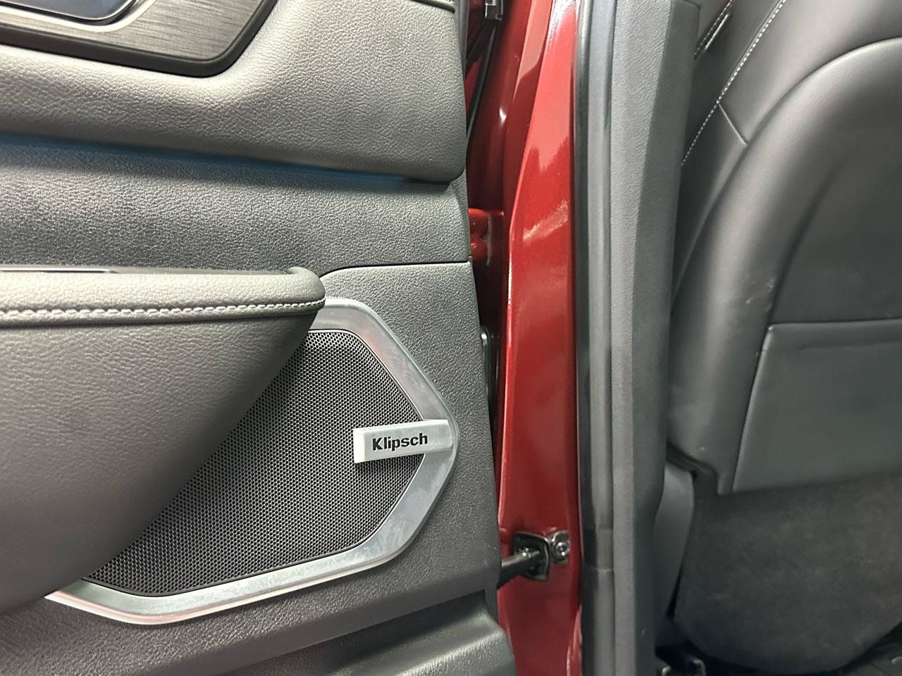 Used 2025 Nissan Armada Platinum w/ Convenience Package RWD image 26