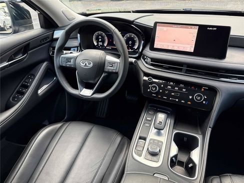 Used 2025 INFINITI QX60 Luxe FWD image 14