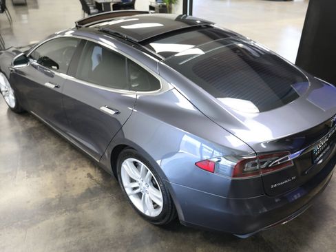 Used 2015 Tesla Model S 85D AWD/4WD image 13