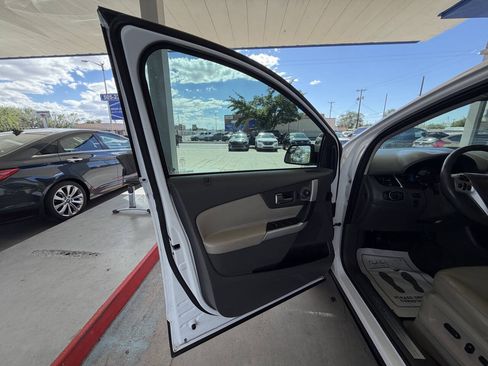 Used 2014 Ford Edge Limited w/ Driver Entry Package FWD image 11