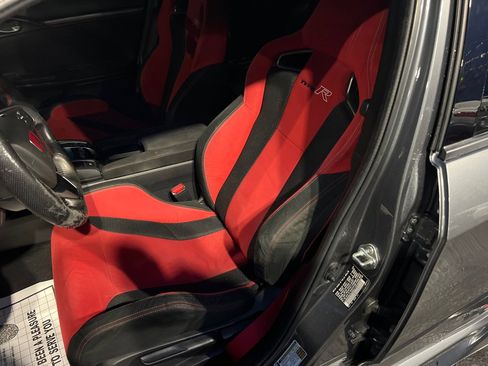 Used 2019 Honda Civic Type R image 12