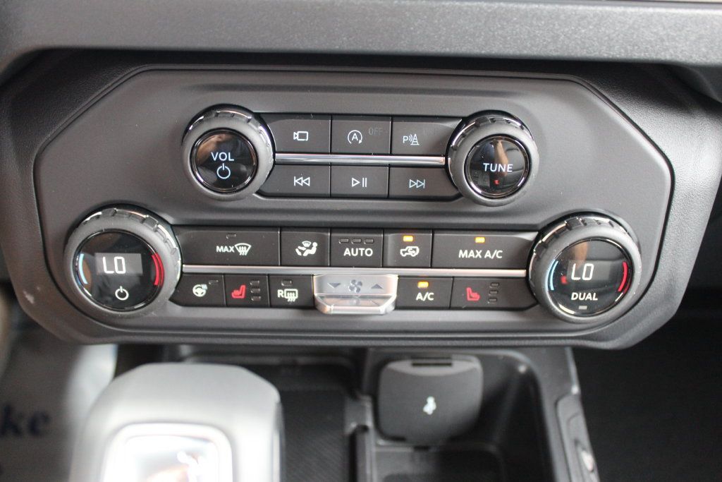 New 2026 Ford Bronco Outer Banks AWD/4WD image 24