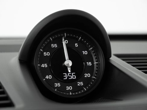 Certified 2025 Porsche 911 Carrera image 17