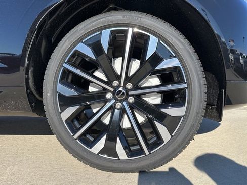New 2026 Volvo XC60 B5 Ultra w/ Protection Package Premier image 9
