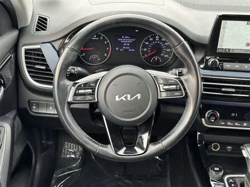 Used 2023 Kia Seltos S w/ Navigation Package image 21