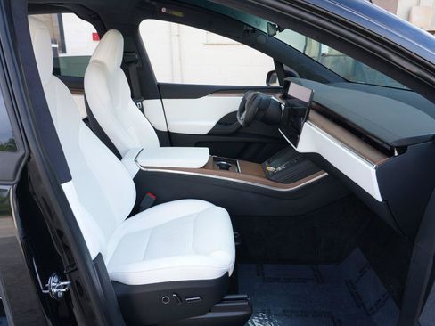 Used 2023 Tesla Model X AWD/4WD image 14