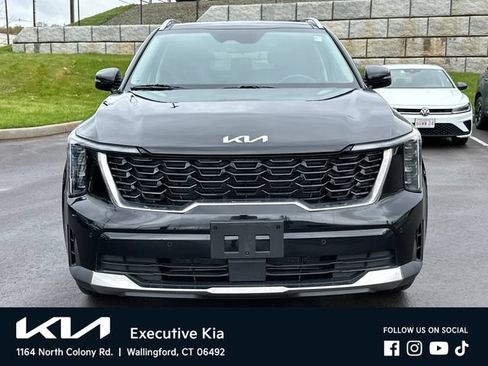 Certified 2024 Kia Sorento S w/ Panoramic Sunroof Package AWD/4WD image 6