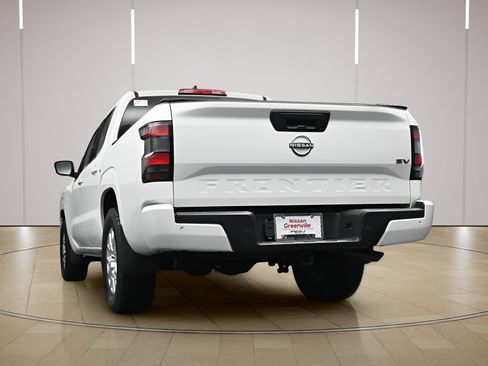 Used 2023 Nissan Frontier SV w/ SV Convenience Package RWD image 26