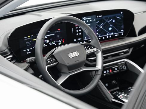 New 2025 Audi Q5 Premium image 9