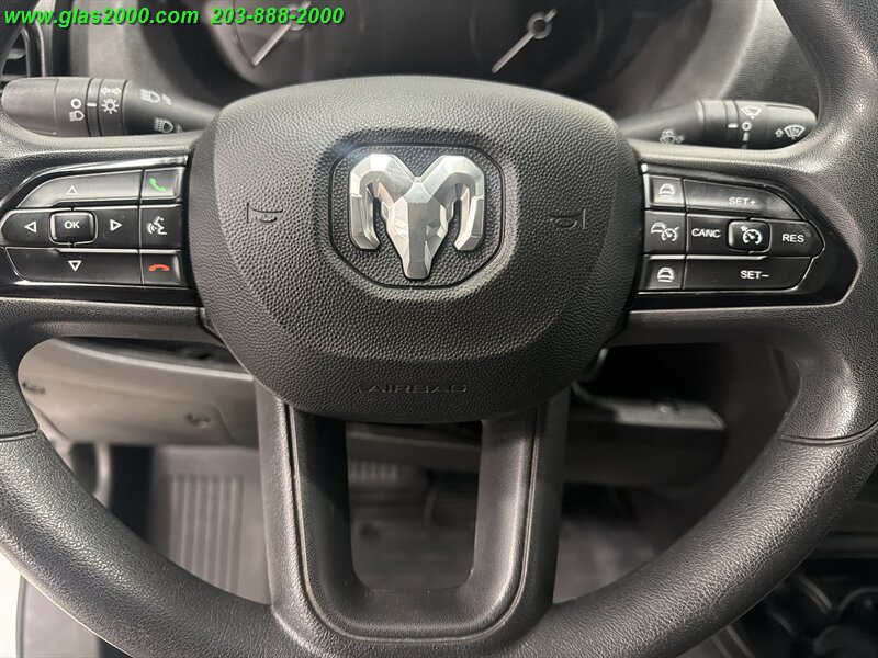 Used 2024 RAM ProMaster 2500 w/ Convenience Group FWD image 17