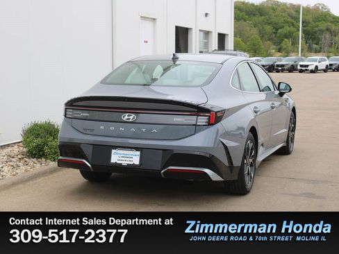 Used 2025 Hyundai Sonata SEL FWD image 2