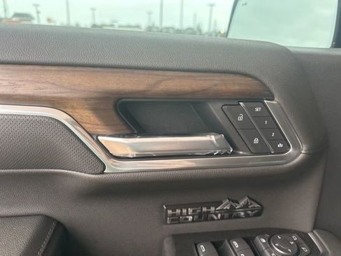 New 2026 Chevrolet Silverado 1500 High Country w/ LPO, Dark Essentials Package image 12