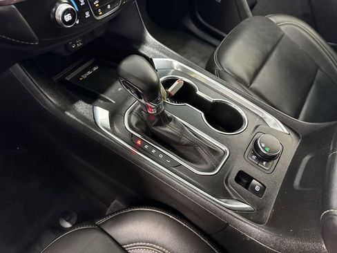 Certified 2023 Chevrolet Traverse LT w/ LT Premium Package image 25