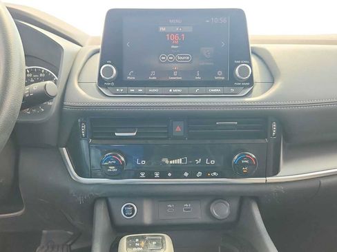 Used 2021 Nissan Rogue SV FWD image 16
