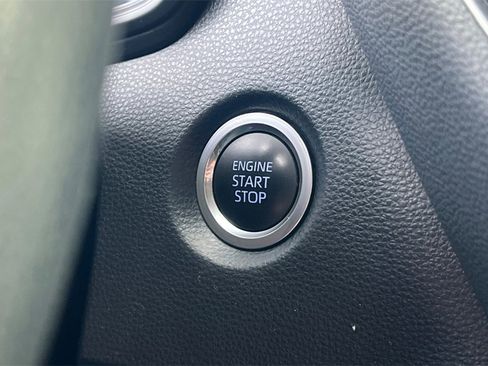 Used 2020 Toyota Corolla LE image 25