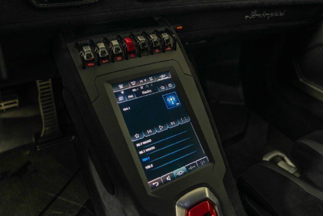 Used 2022 Lamborghini Huracan STO RWD image 23